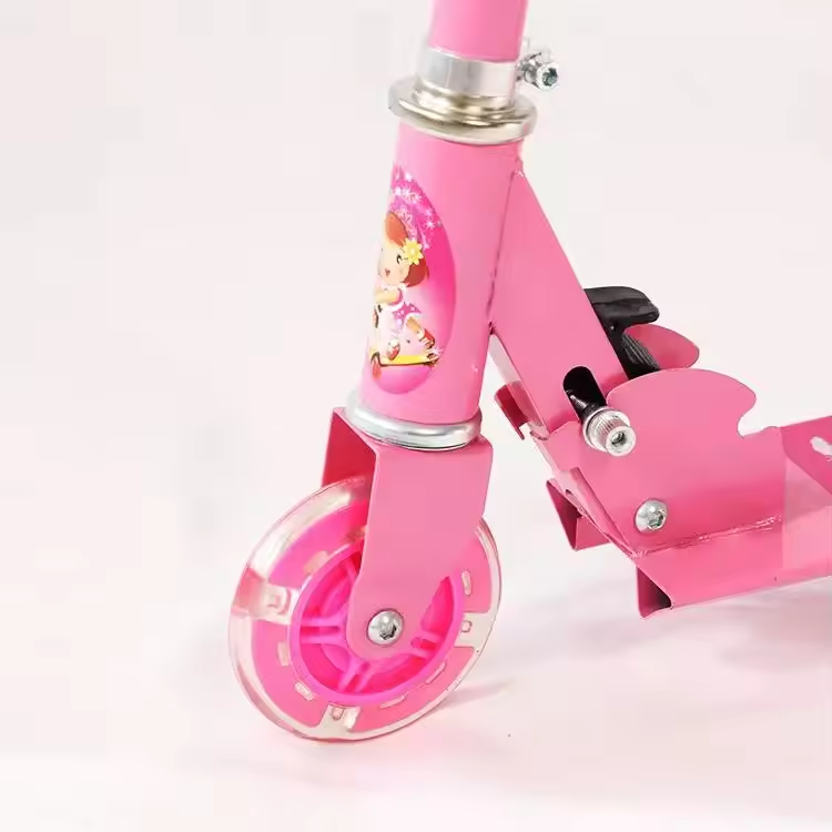 Light Wheels Kick Scooter
